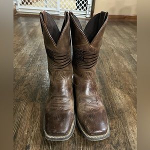 Ariat square toe Mens Boots, Size 8.5 D